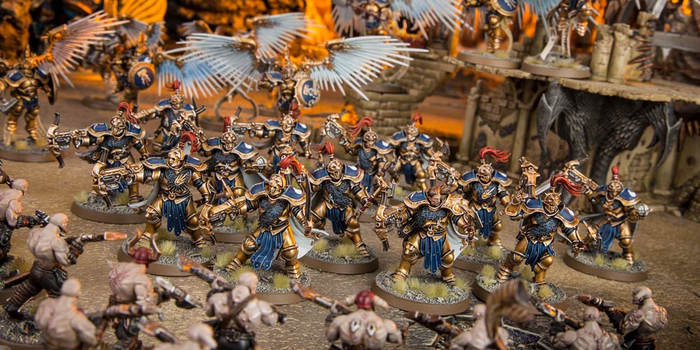 This is version of vanguard. Stormcast Eternals Battleforce. Warhammer Stormcast Eternals герои. Warhammer age of Sigmar Stormcast Eternals. Vanguard Raptors age of Sigmar.